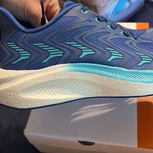 NWT Dream Pairs Nortiv 8 FlyLife Women's Athleisure Sneakers in blue size 9